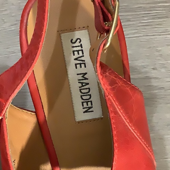 Steve Madden Red Cork Platfrom - Picture 5 of 8